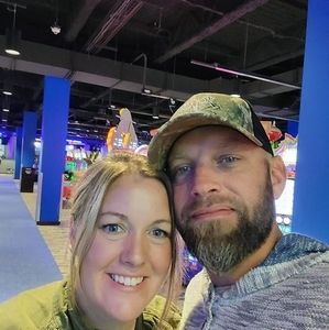 Meet your Posher, Dustin